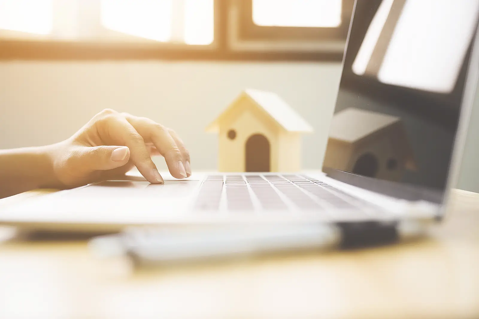 Using Social Media to Attract Tenants for Dover Rental Properties