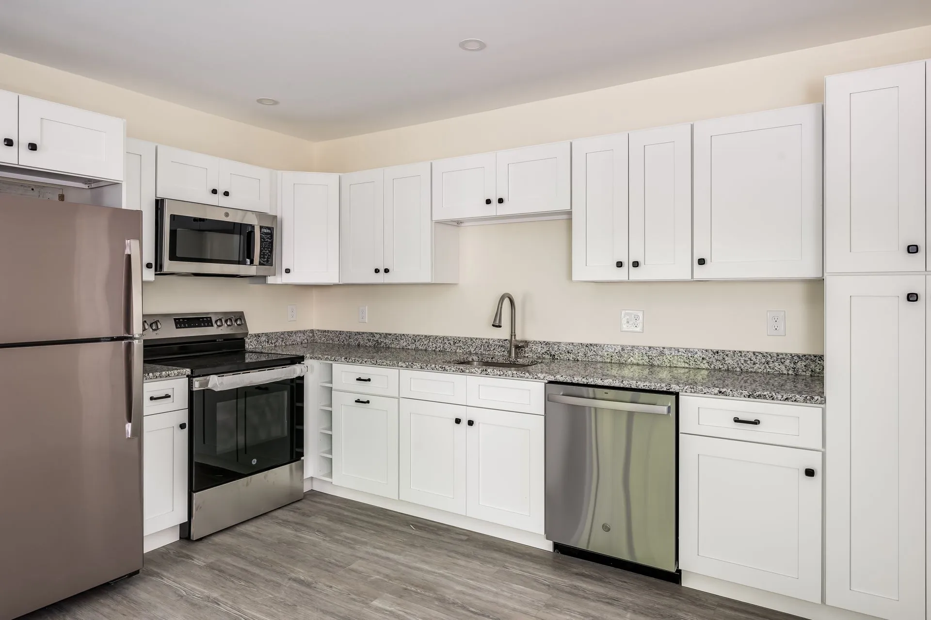 Varney Hill Condo Association Banner 5